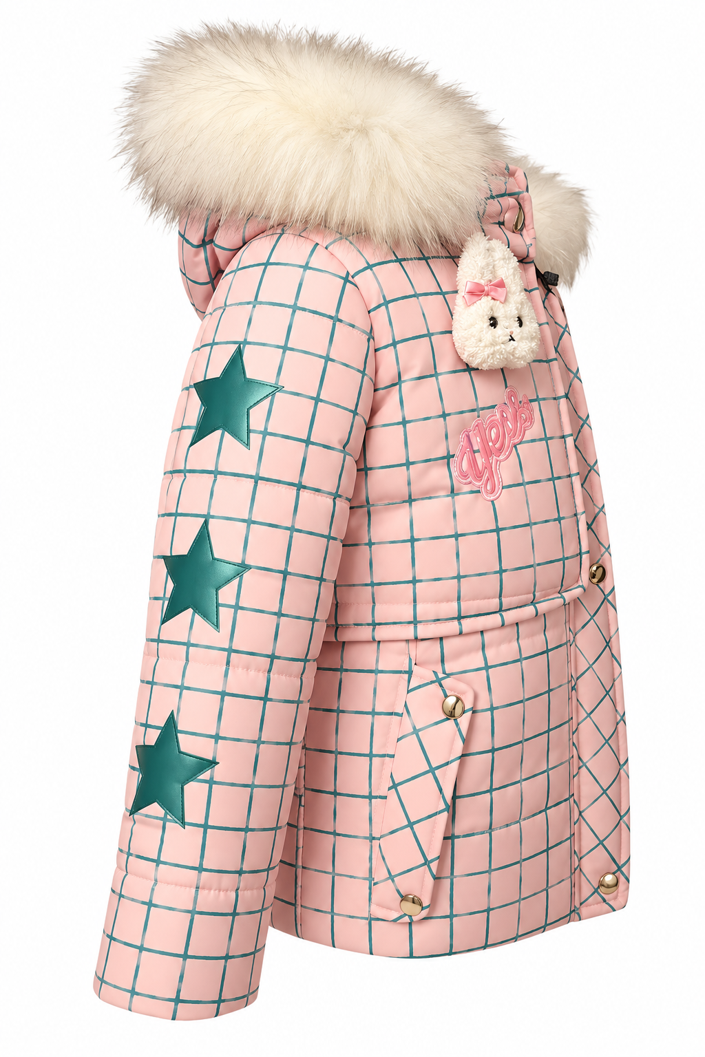 Detalle de perfil del abrigo rosa Mon Chéri con estrellas verdes en manga y conejito delantero