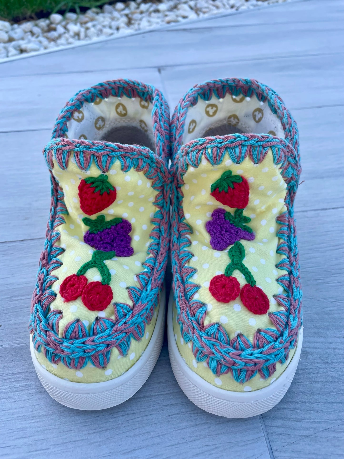 Summer eskimo sneaker kid crochet fruit